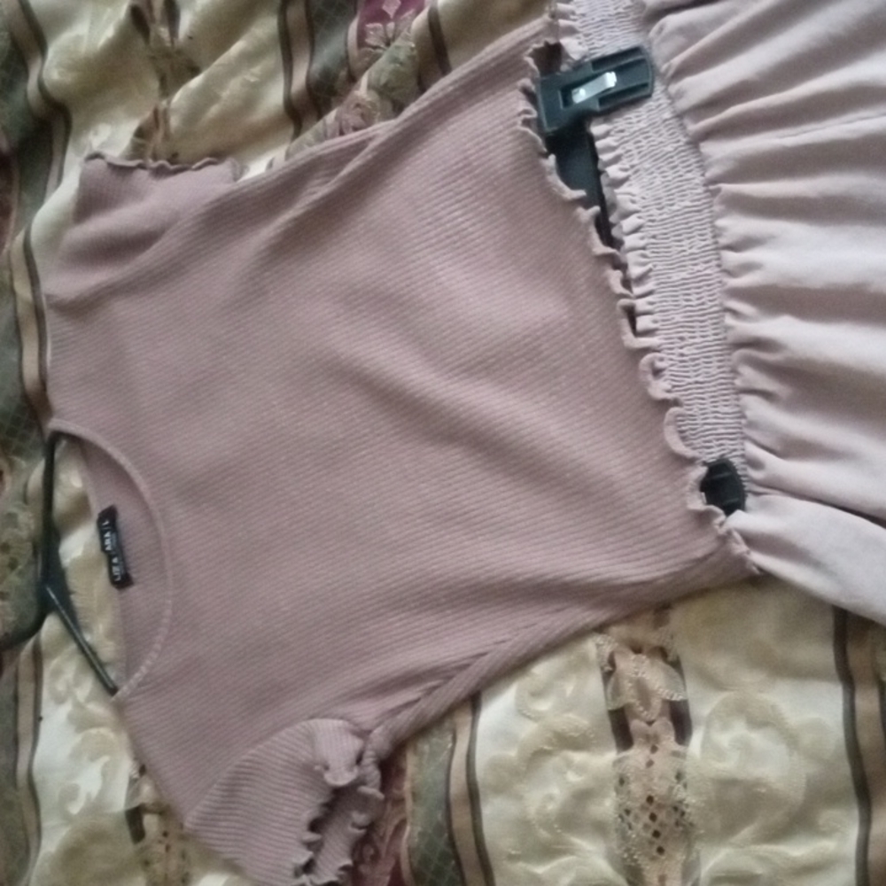 Crop Top and Airy Pants Outfit